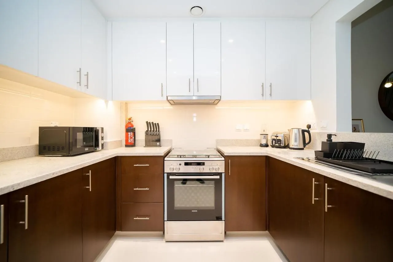 דובאי Higuests - Chic Apt With Balcony And Pool Near Burj Khalifa דירה