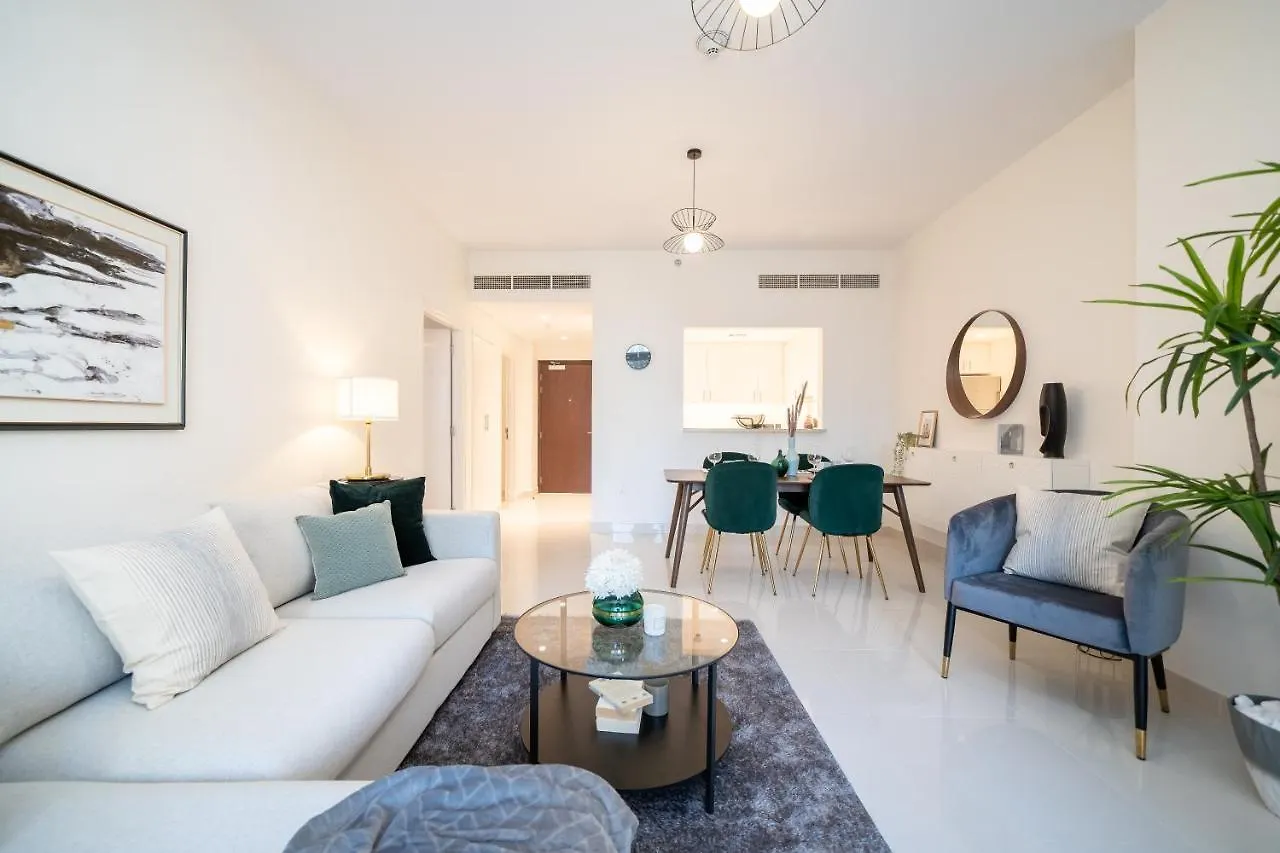 דירה דובאי Higuests - Chic Apt With Balcony And Pool Near Burj Khalifa