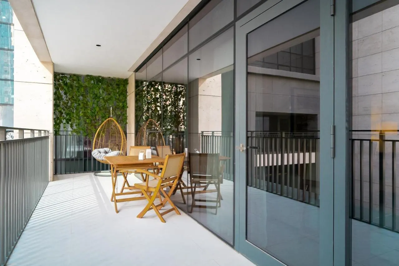 דובאי Higuests - Chic Apt With Balcony And Pool Near Burj Khalifa 0*,  איחוד האמירויות הערביות