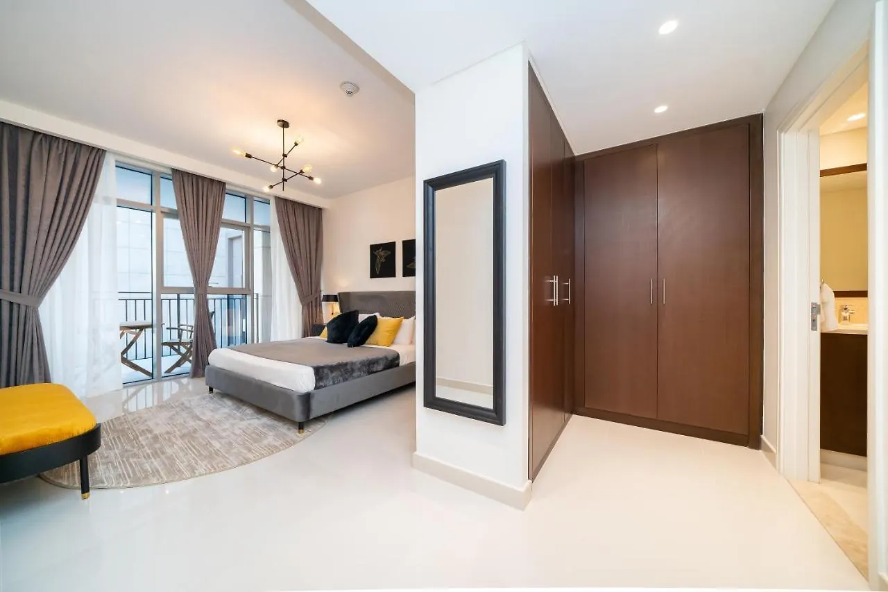 Higuests - Chic Apt With Balcony And Pool Near Burj Khalifa Dubai Apartment